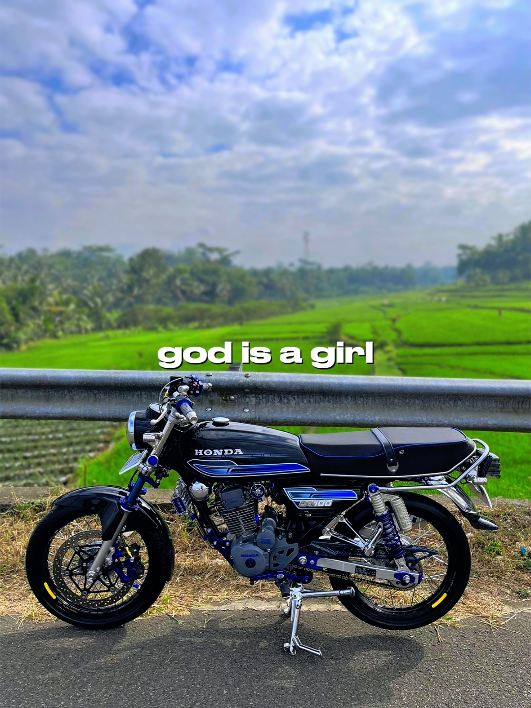 JJ GOD IS A GIRL