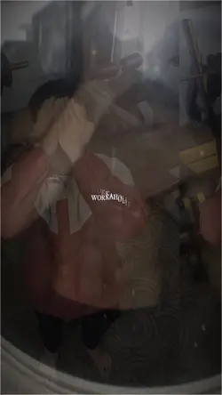 Tay em vai em làn em