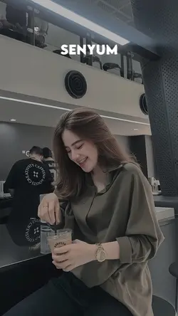 SENYUM MANIS KAMU