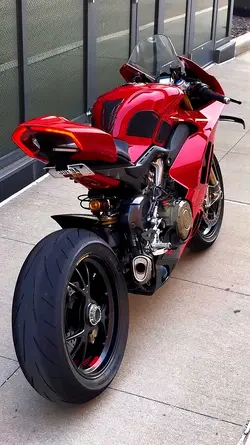 Moto edit ducati