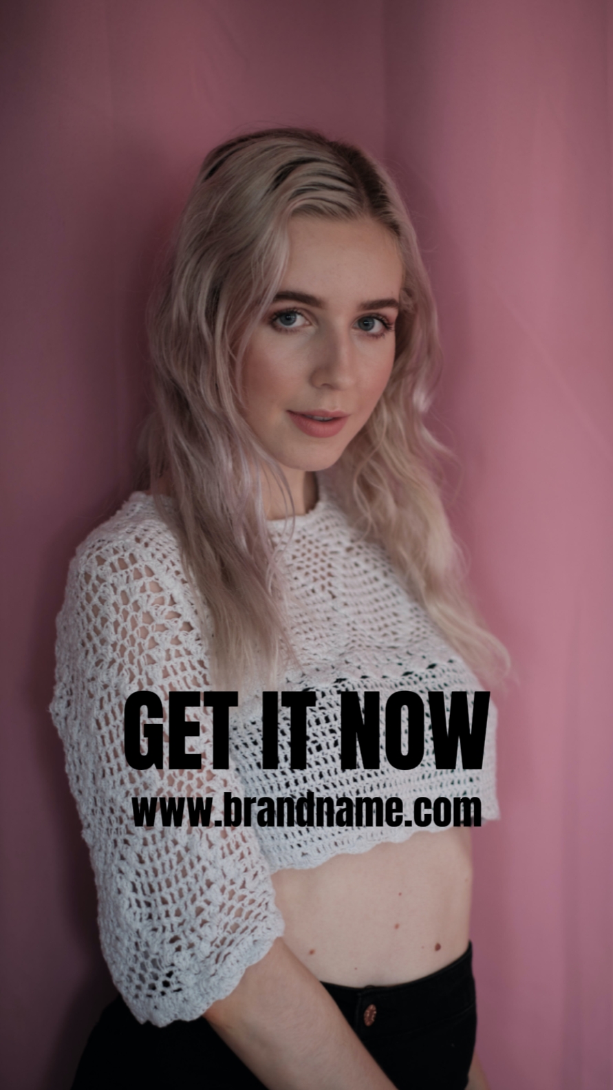 Vitrine d'annonces créatives de vêtements dans le style TikTok