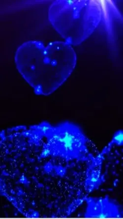 Heart-shaped particl