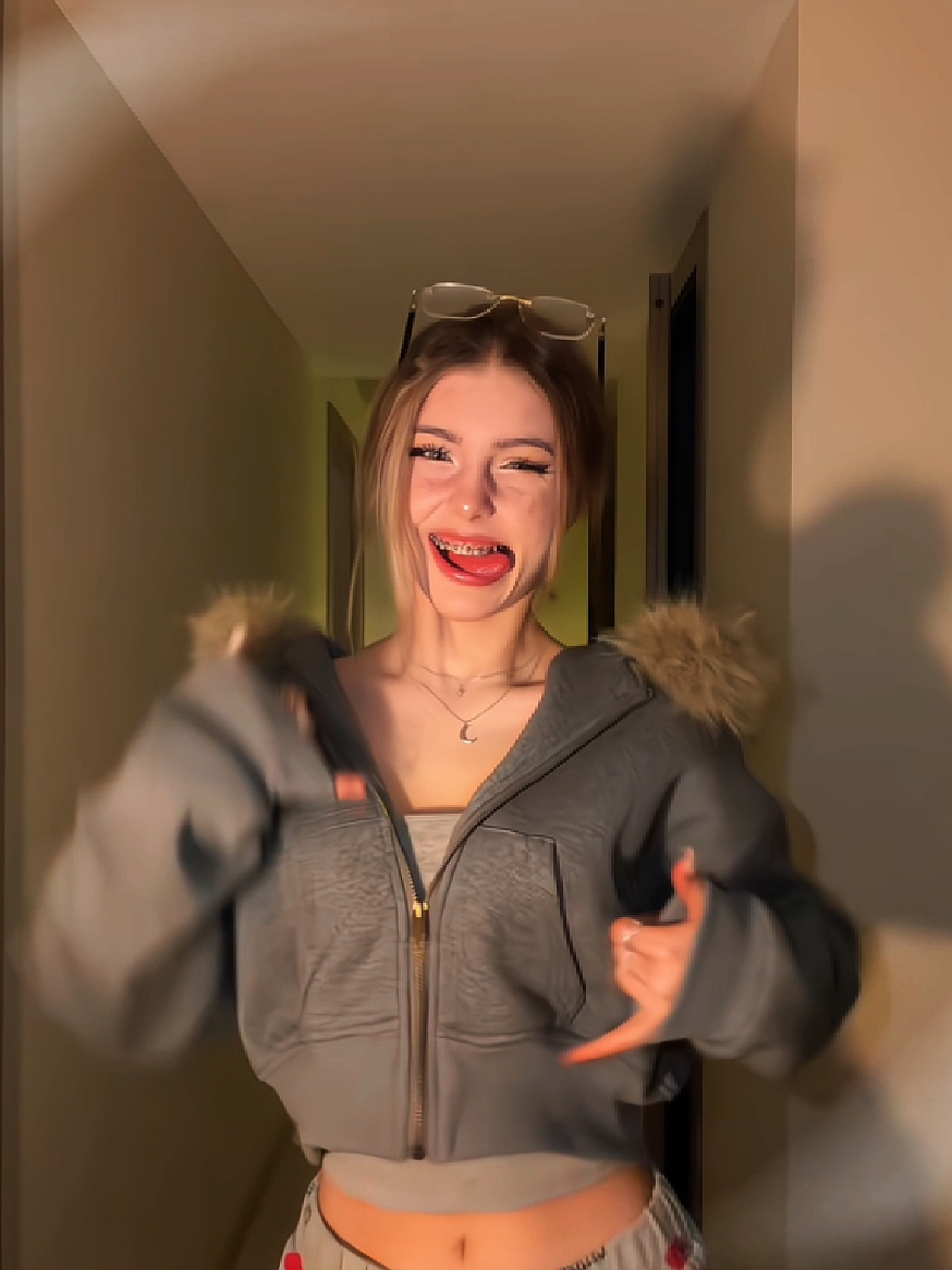 HOT DANCE