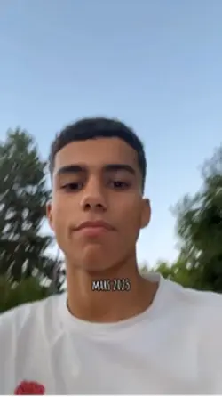 ✌🏼
