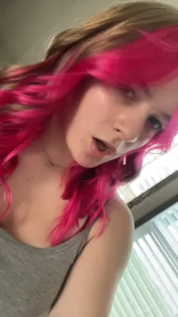 new hair??