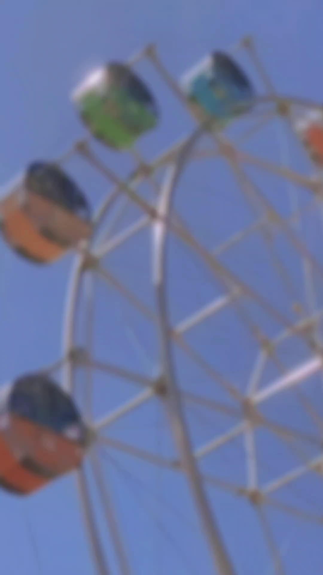 世界中に__⌇﻿