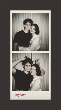 photobooth couple