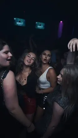 slowmotion party