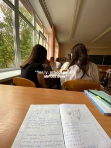 학년이 끝났다