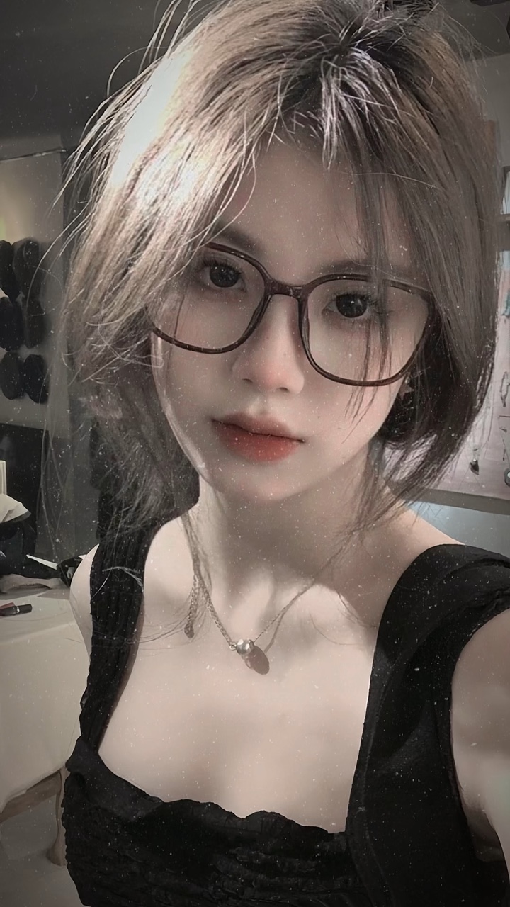 1 ảnh + màu