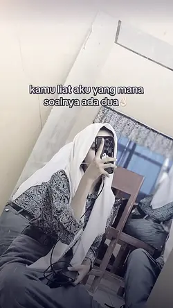 Kamu liat aku yg mna