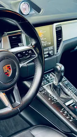 PORSCHE MACAN GTS