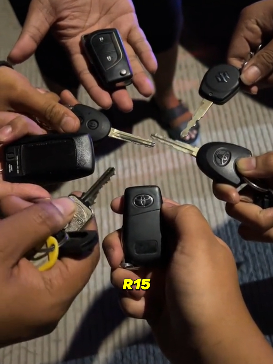 R15