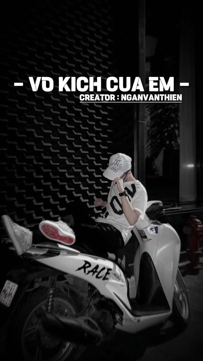 Vở kịch của em