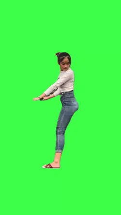CEWEK NAIK MOTOR