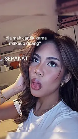dia cntik krn makeup