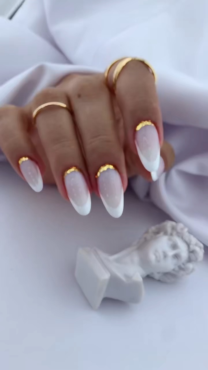 UÑAS