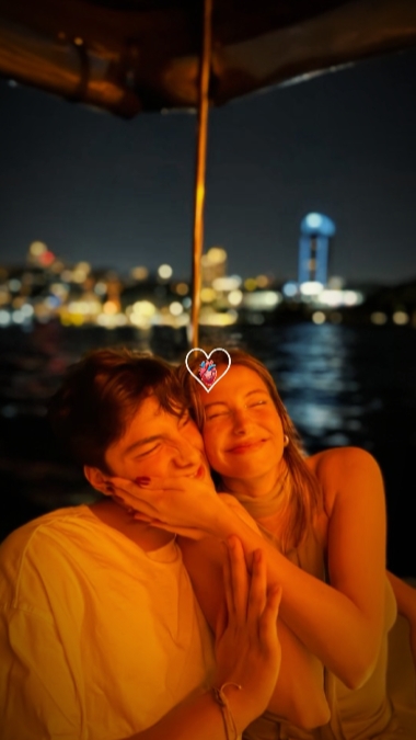 Heart beat couple