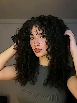 Hızlı Glow-Up: Şehirli Selfie Ritmi