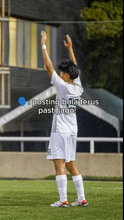 pasti jago main bola