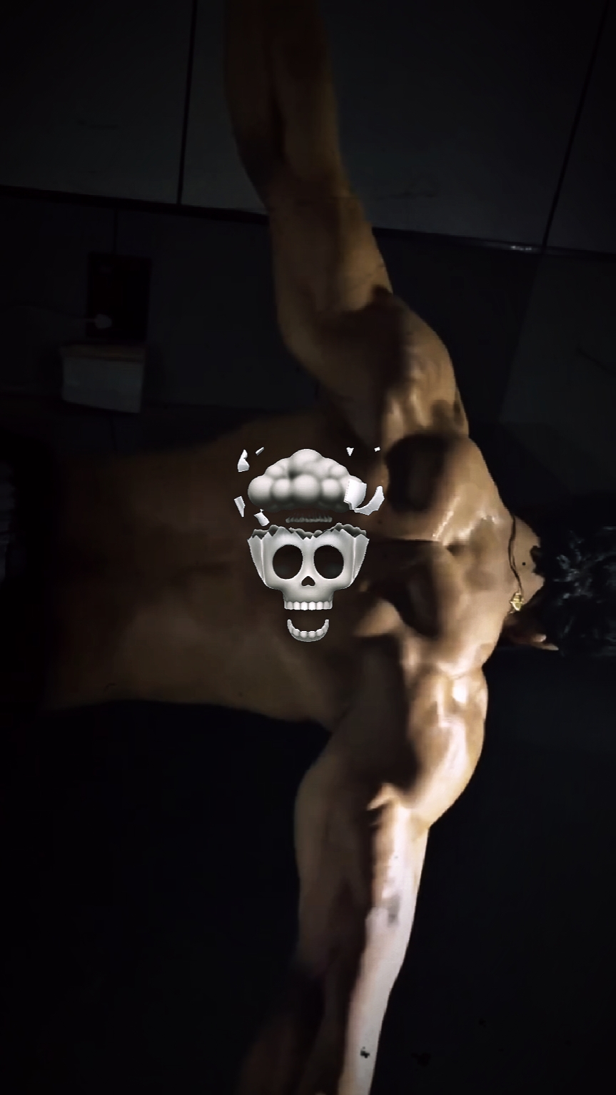 Fitnessstudio Schädelgesicht