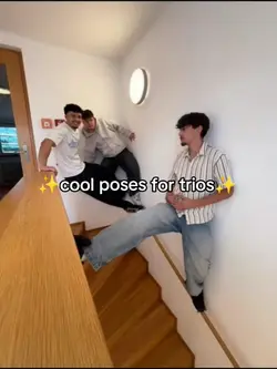 cool poses for trios