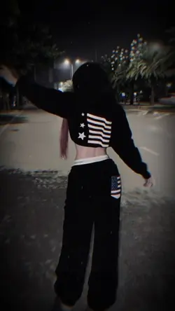 Trend quay lưng khoe