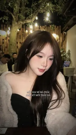 Mắt hai mí mà phải