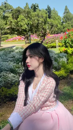 2 Pics