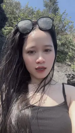 Biển và 🥑