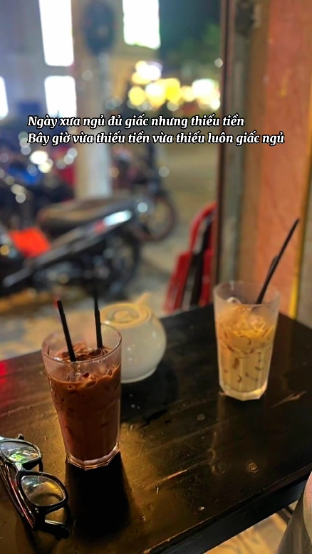 Cap buồn + màu