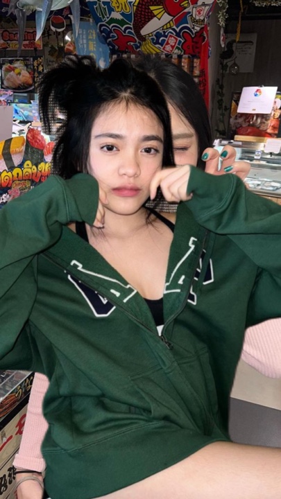 young Luv 5รูป