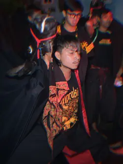 Cintataktetpisahkan