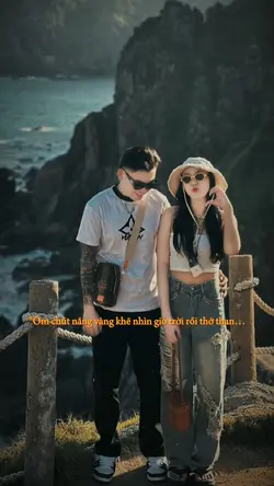 Như chiếc lá vàng