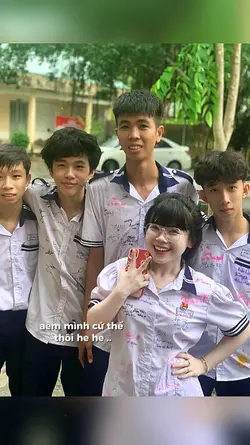Ah em mình cứ thế