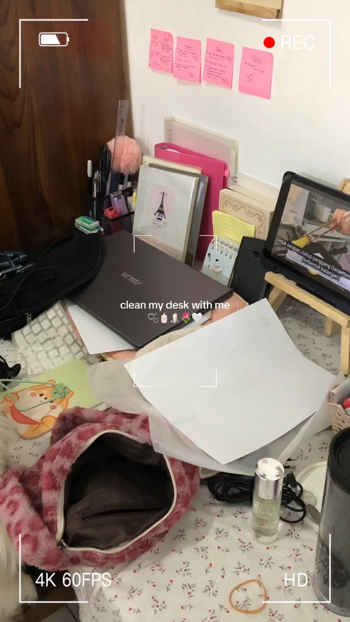 Clean my desk with m