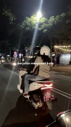 berjalan menyusuri
