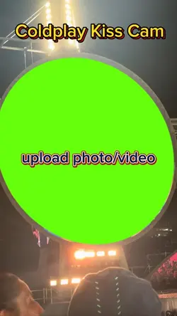 Coldplay Kiss Cam