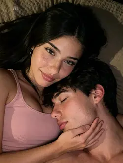 couple selfie ai