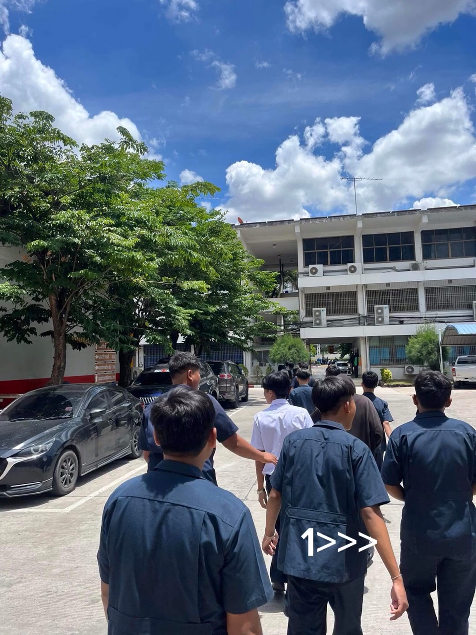 เป็นเพื่อนกันมากี่ปี?