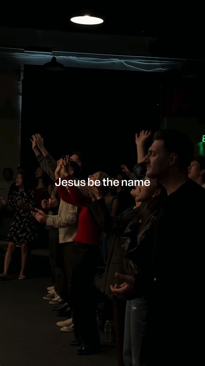 Yesus menjadi nama 
