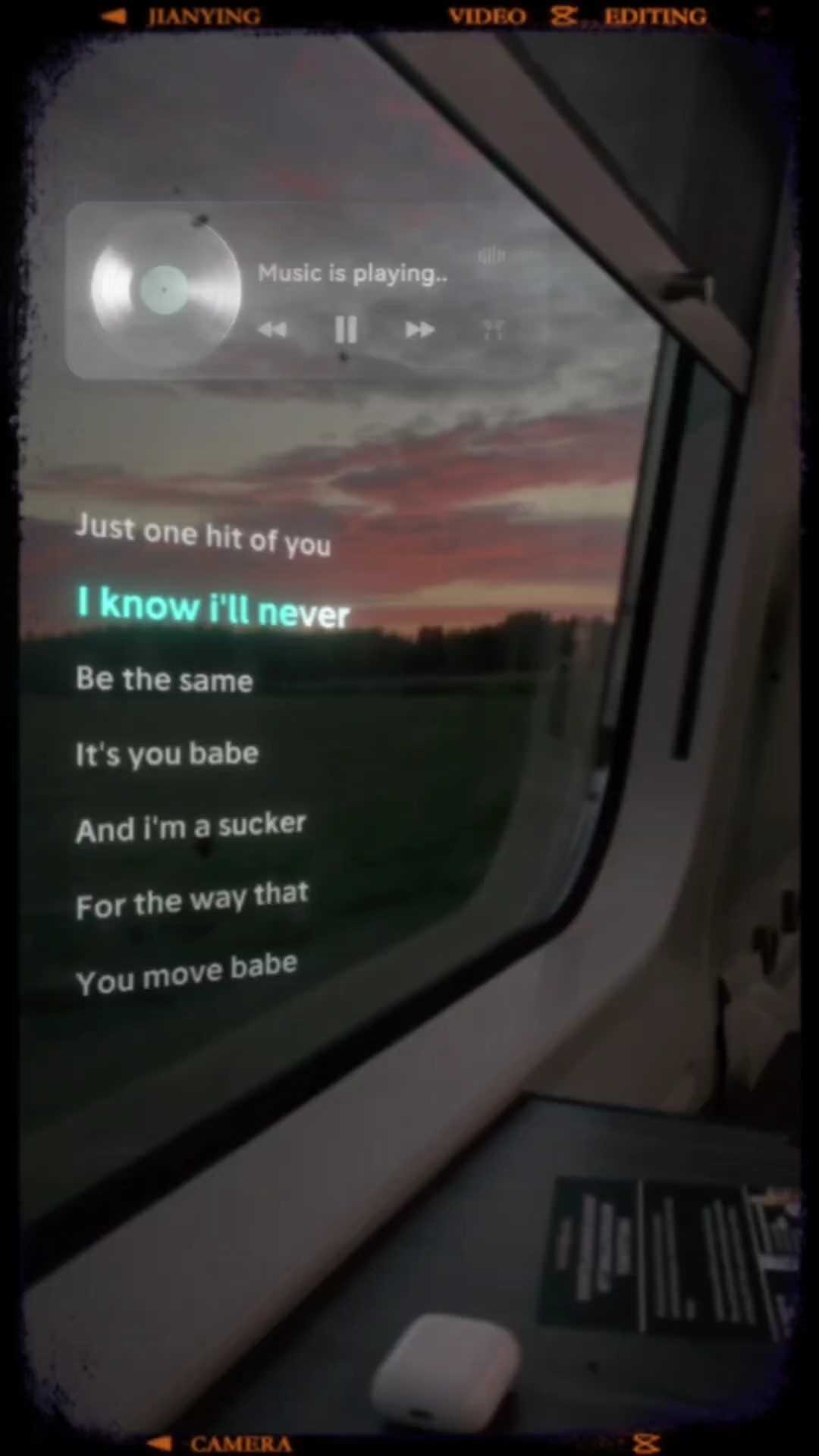 lyric aesthetic