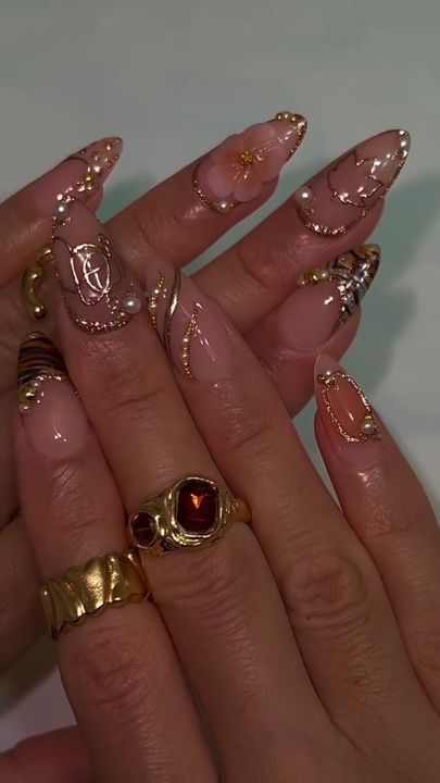 nail