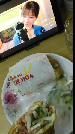 MUKBANG