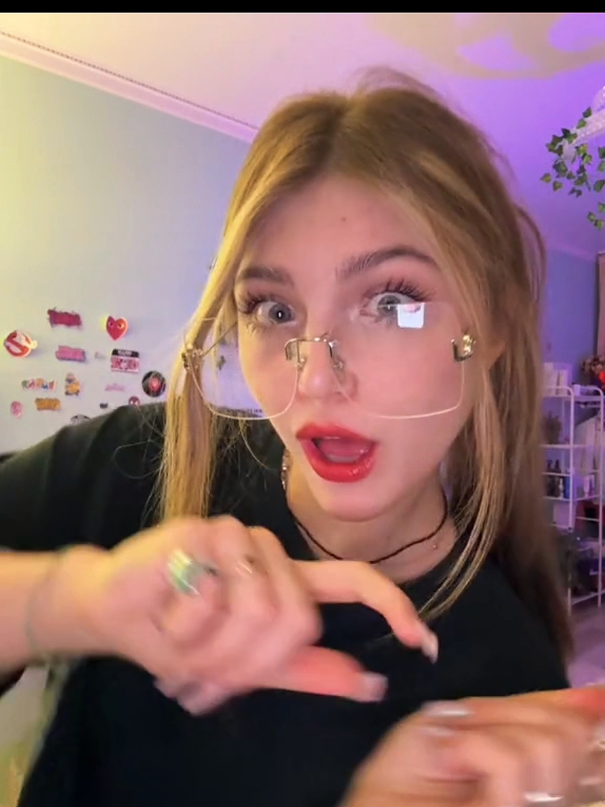 FREAKED OUT TREND