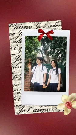 couple polaroid