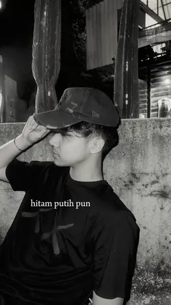 hitam putih pun