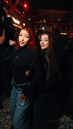 PARTY NIGHT