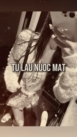 tự lau nước mắt