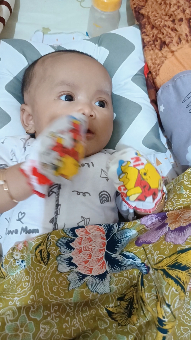 Bayi 3 bulan 